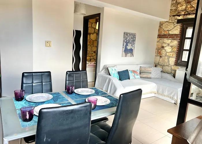 Boutique Stone Psakoudia