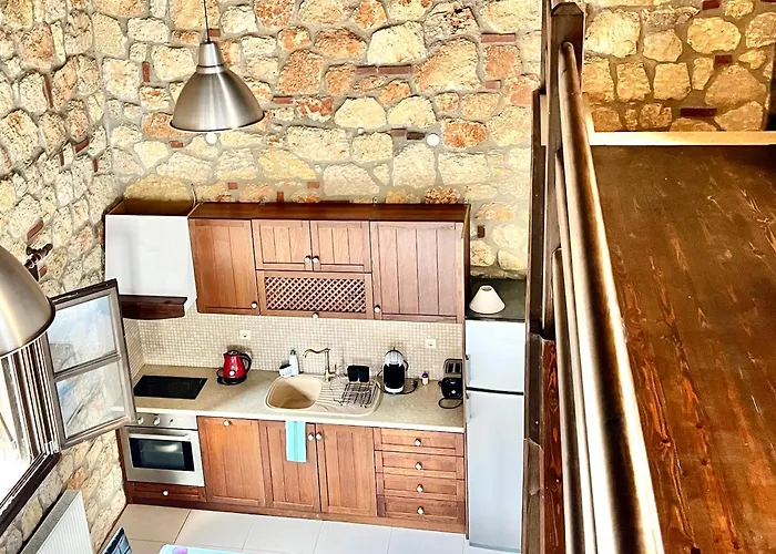 Boutique Stone Psakoudia
