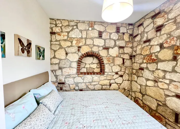 Boutique Stone Landhuis Psakoudia