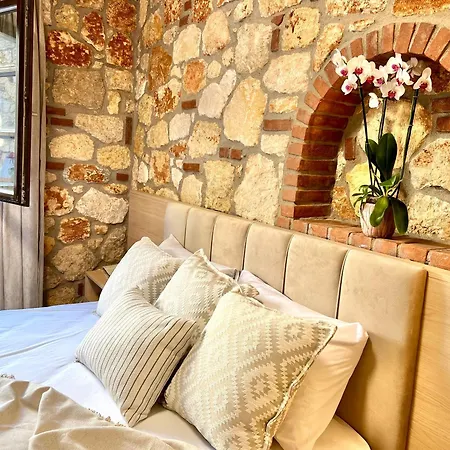 Boutique Stone House * Psakoudia