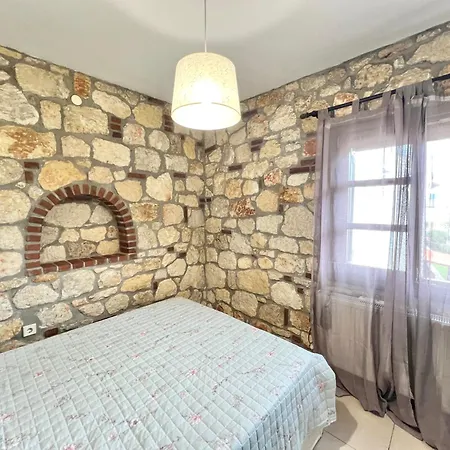 Boutique Stone House * Psakoudia