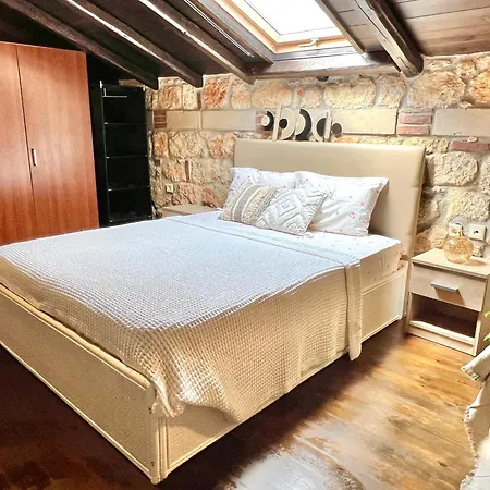 Boutique Stone منزل ريفي *