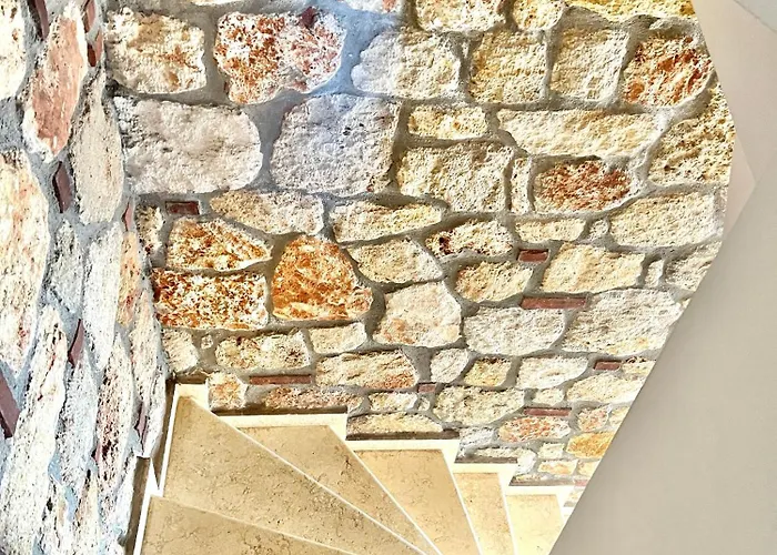 Boutique Stone