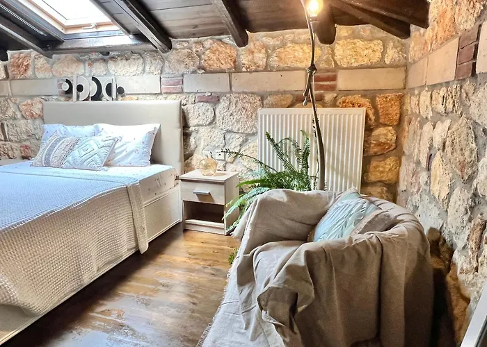Boutique Stone * Psakoudia