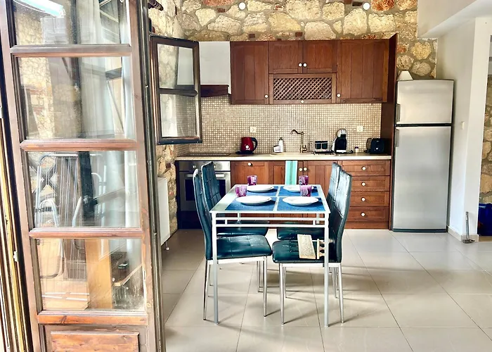 Boutique Stone * Psakoudia